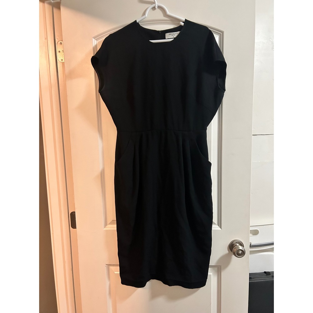 MM La Fleur Black Sheath Dress Cap Sleeve Knee Length Zipper Pockets‎ Size 12